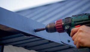 why you should hire a professional roofer in Tampa