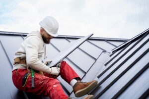 Emergency Roof Repair Specialist in Tampa